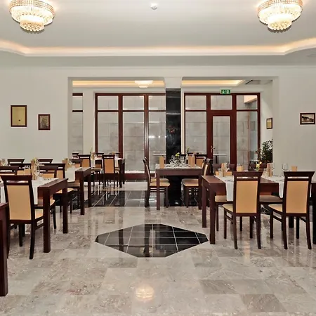 Oporto Panzio לינה וארוחת בוקר Villány